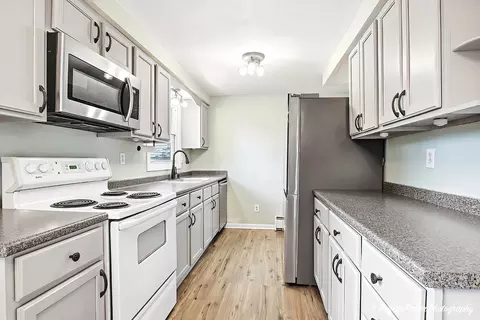 Kitchen - 5703 Fox Lake Rd, Mchenry, IL 60051 photo 1 of 3
