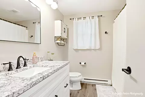 Bath - 5703 Fox Lake Rd, Mchenry, IL 60051 photo 1 of 1