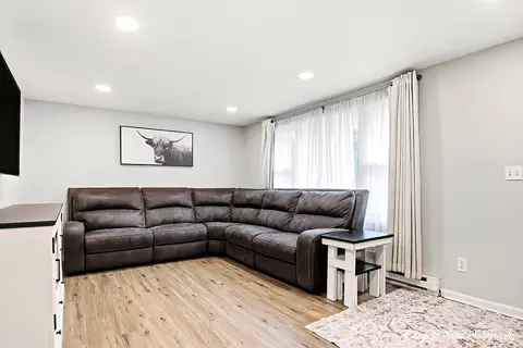 Living - 5703 Fox Lake Rd, Mchenry, IL 60051 photo 2 of 2