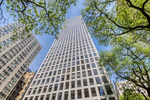 260 E Chestnut St #2701, Chicago, IL 60611