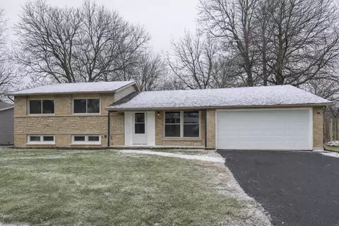 17805 Dogwood Ln, Hazel Crest, IL 60429