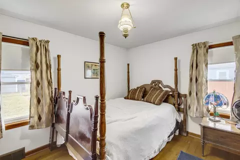Bedroom - 3228 Peoria St, Steger, IL 60475 photo 2 of 3