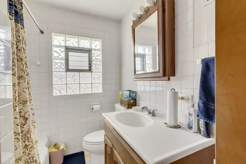Bath - 3228 Peoria St, Steger, IL 60475 photo 1 of 2