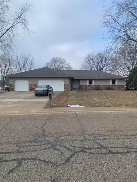 504 Harvey Rd, Downs, IL 61736