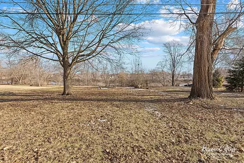 Exterior - 512 S Wall St, Kankakee, IL 60901 photo 6 of 6