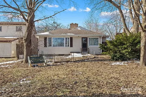 Exterior - 512 S Wall St, Kankakee, IL 60901 photo 5 of 6