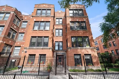 1118 W Pratt Blvd #2, Chicago, IL 60626