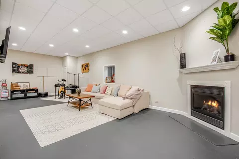 Other - Undisclosed, Naperville, IL 60563 photo 3 of 5