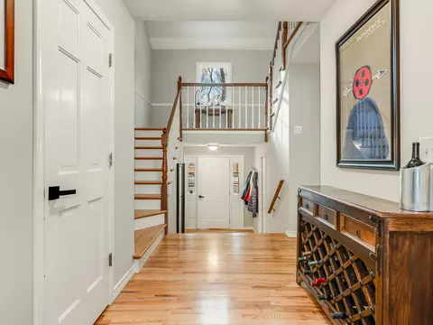 Entry Way - Undisclosed, Naperville, IL 60563 photo 2 of 4