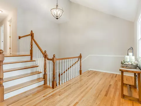 Entry Way - Undisclosed, Naperville, IL 60563 photo 4 of 4