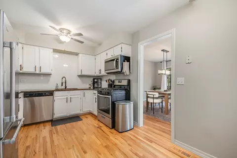 Kitchen - Undisclosed, Naperville, IL 60563 photo 4 of 4