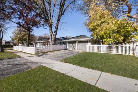 101 N Pine St, Mount Prospect, IL 60056 photo 32