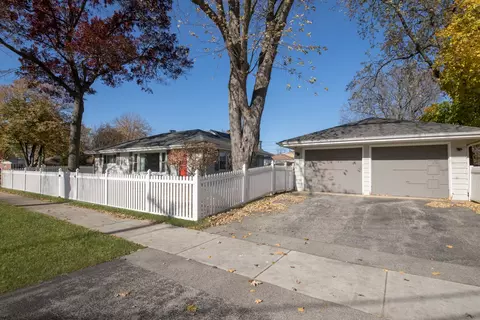 101 N Pine St, Mount Prospect, IL 60056 photo 27