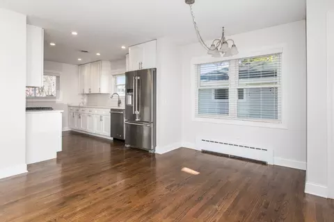 101 N Pine St, Mount Prospect, IL 60056 photo 5