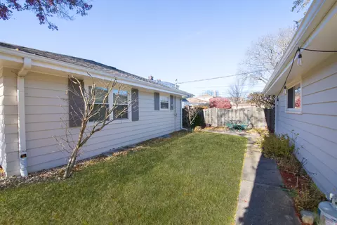 101 N Pine St, Mount Prospect, IL 60056 photo 26