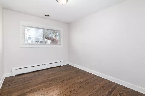 101 N Pine St, Mount Prospect, IL 60056 photo 9
