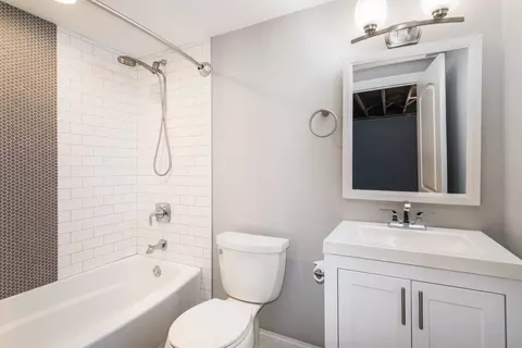 101 N Pine St, Mount Prospect, IL 60056 photo 16
