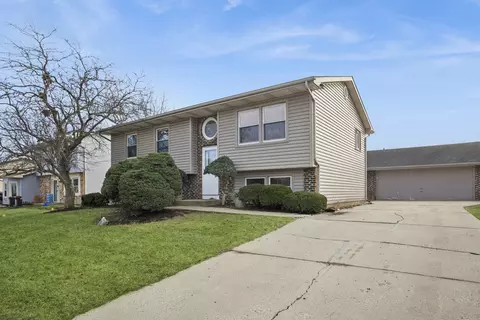33 Opal Ave, Glendale Heights, IL 60139