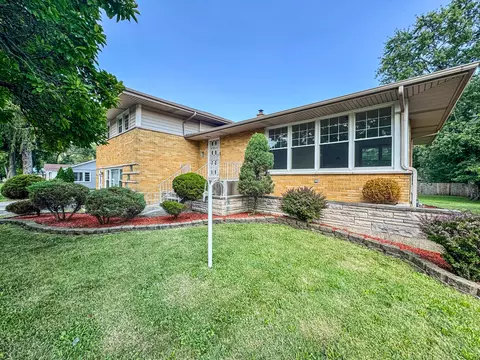 Exterior - 15831 Trumbull Ave, Markham, IL 60428 photo 2 of 4