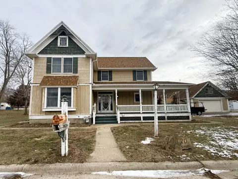1120 Eastern Ave, Dixon, IL 61021