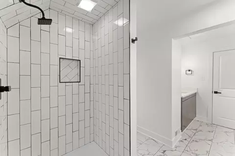 Bath - Undisclosed, Lansing, IL 60438 photo 4 of 4