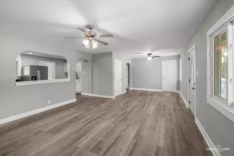 Living - 30 Hampton Rd, Montgomery, IL 60538 photo 3 of 4