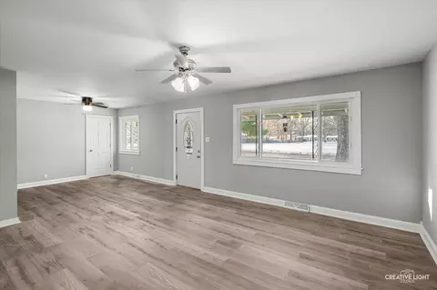Living - 30 Hampton Rd, Montgomery, IL 60538 photo 4 of 4