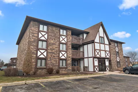 10636 Ridgeland Ave #2D, Chicago Ridge, IL 60415