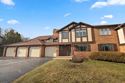 13212 S Oak Hills Pkwy #1A, Palos Heights, IL 60463