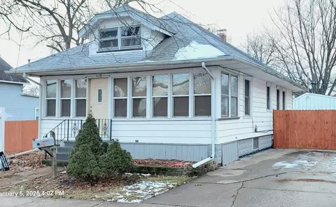 Other - 628 Monroe St, Aurora, IL 60505 photo 2 of 8
