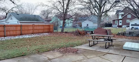 Exterior - 628 Monroe St, Aurora, IL 60505 photo 3 of 5