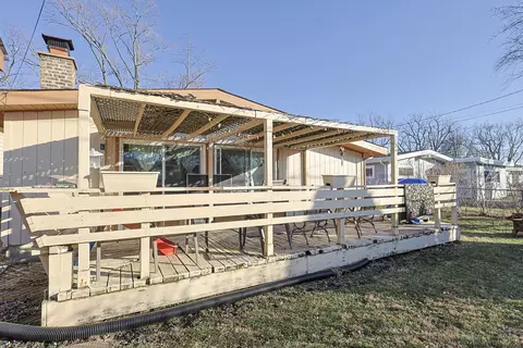 Exterior - 372 Nancy Ln, Wheeling, IL 60090 photo 3 of 6