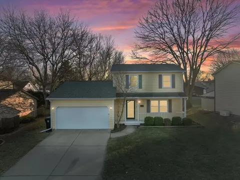 1421 Godfrey Dr, Normal, IL 61761