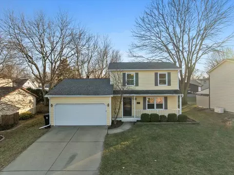 1421 Godfrey Dr, Normal, IL 61761 photo 2