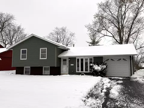 856 Notre Dame Dr, Matteson, IL 60443