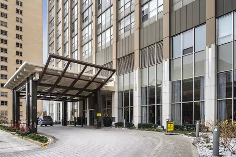 655 W Irving Park Rd #3706, Chicago, IL 60613