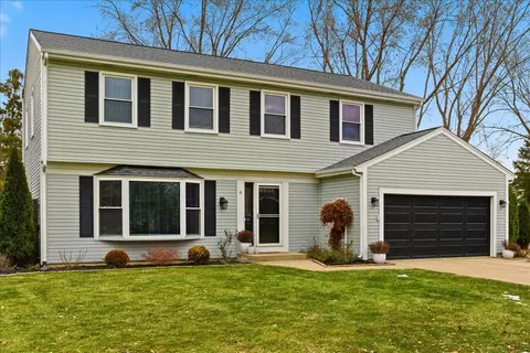 6 Saint Ives Ln, Vernon Hills, IL 60061