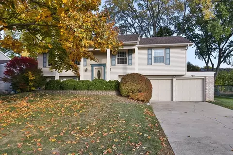 760 Checker Dr, Buffalo Grove, IL 60089