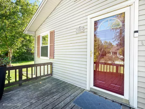 Exterior - 5509 Bohlander Ave, Berkeley, IL 60163 photo 2 of 7