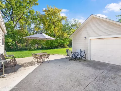 Exterior - 5509 Bohlander Ave, Berkeley, IL 60163 photo 4 of 7