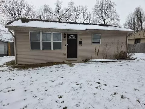 34 Cardinal Ln, Carpentersville, IL 60110