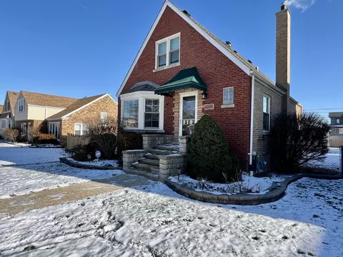 10223 S Spaulding Ave, Evergreen Park, IL 60805