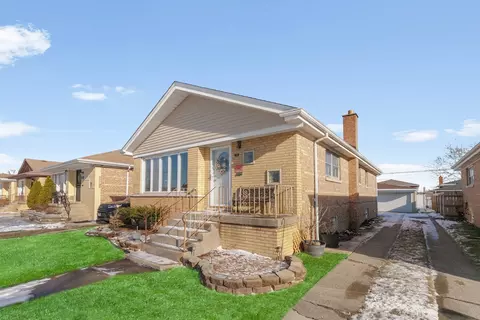 8531 S Kenton Ave, Chicago, IL 60652
