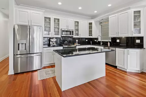 Kitchen - 1423 N Artesian Ave #1, Chicago, IL 60622 photo 1 of 2