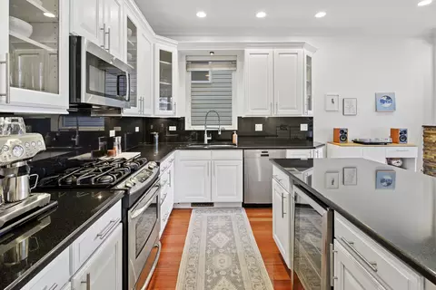 Kitchen - 1423 N Artesian Ave #1, Chicago, IL 60622 photo 2 of 2