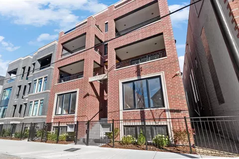 2435 N Clybourn Ave #1N, Chicago, IL 60614