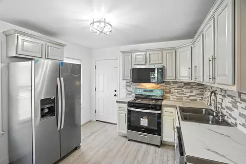 Kitchen - 228 E 141st St, Dolton, IL 60419 photo 3 of 3
