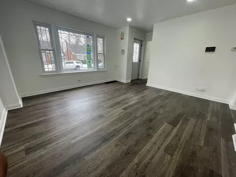 Living - 228 E 141st St, Dolton, IL 60419 photo 3 of 5