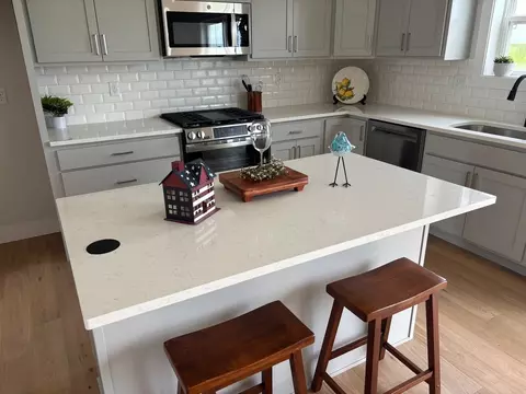 Kitchen - 2194 Corrigan Way, Normal, IL 61761 photo 2 of 4