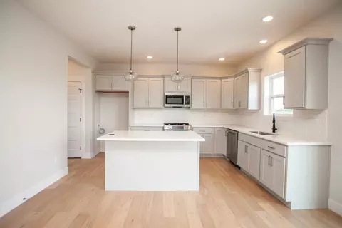 Kitchen - 2194 Corrigan Way, Normal, IL 61761 photo 4 of 4